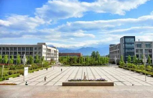 绵阳市世纪石油工程技术学校图片