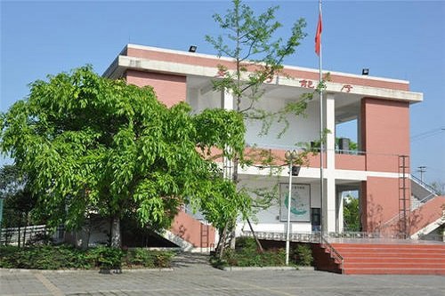 芦山县职业高级中学的招生要求是什么 芦山县职业高级中学的招生要求是什么