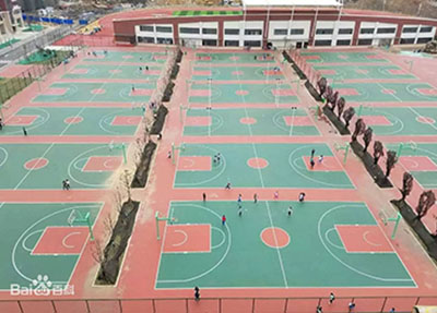 篮球场.jpg 篮球场.jpg