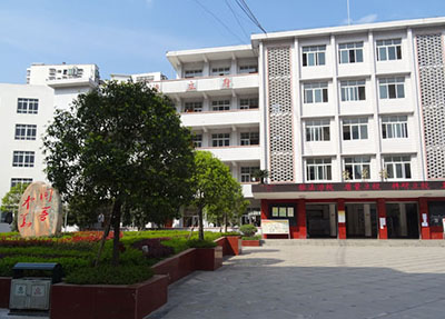 校园风光.jpg 校园风光.jpg