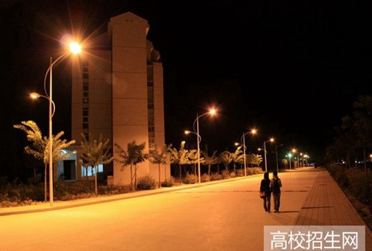 承德石油高等专科学校图片