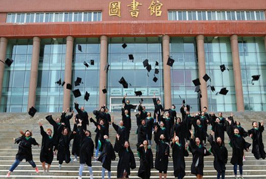 新疆昌吉卫生学校图片