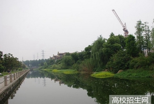锡林郭勒职业学院图片