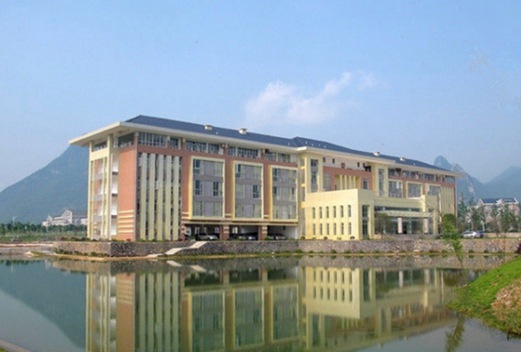 内蒙古民族大学图片