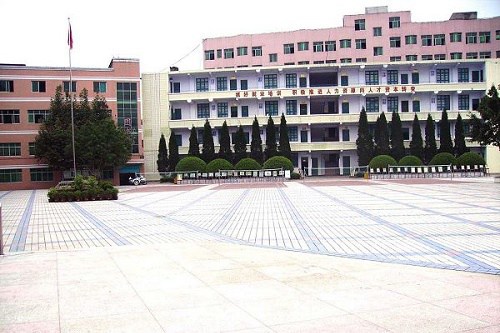 达县职业高级中学学费多少钱 达县职业高级中学学费多少钱