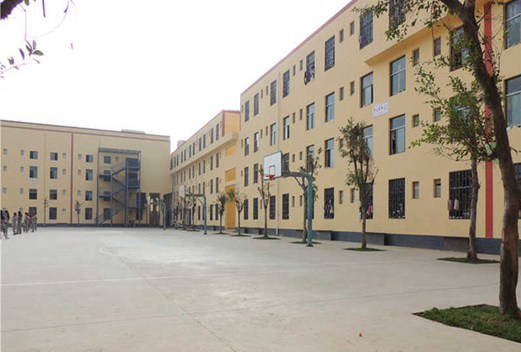 云南昆明工业学校图片