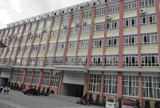 隆阳区职业技术学校图片