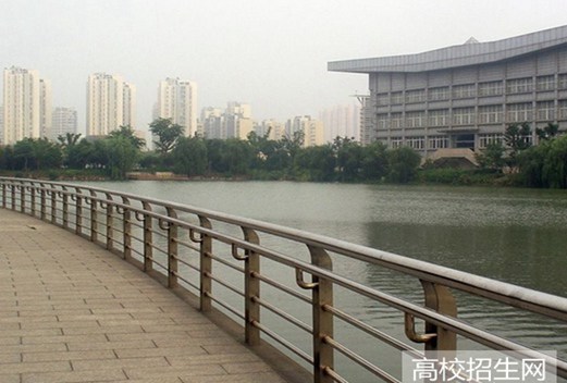 锡林郭勒职业学院图片