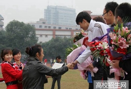 巴中职业技术学院图片