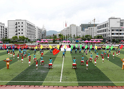 学校活动.jpg 学校活动.jpg