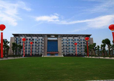 学校建筑.jpg 学校建筑.jpg