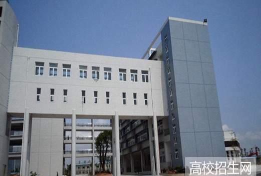 深圳市深德技工学校图片