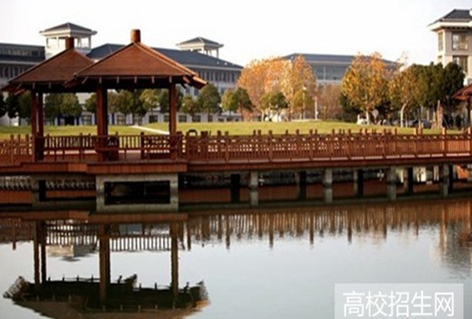 内蒙古大学图片