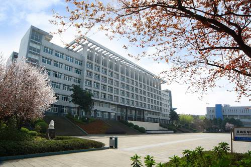 重庆三峡医药高等专科学校的联系方式 重庆三峡医药高等专科学校的联系方式