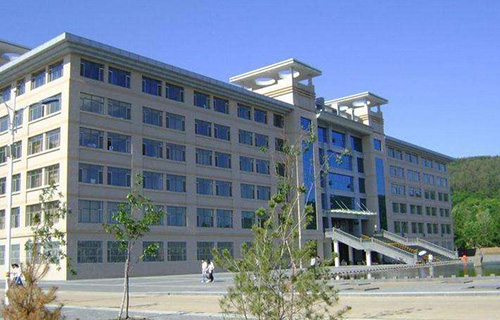 内江宏昌职业技术学校图片