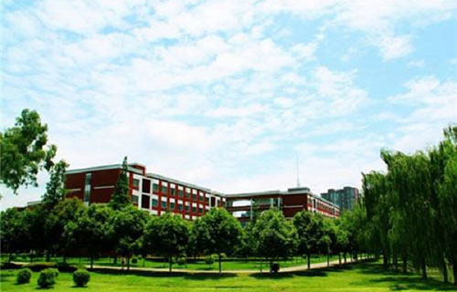 四川托普计算机职业学校图片