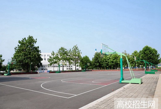 河北对外经贸职业学院图片