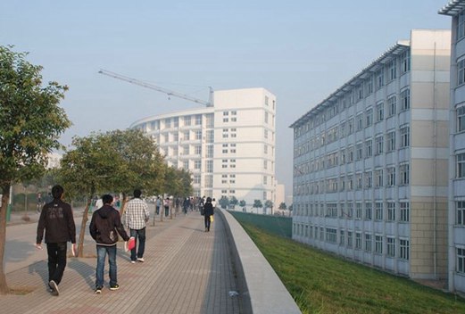 平顶山学院图片