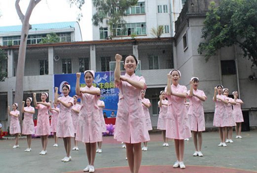 广东省连州卫生学校图片