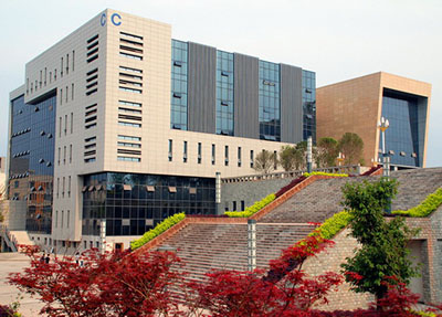 学校大楼.jpg 学校大楼.jpg