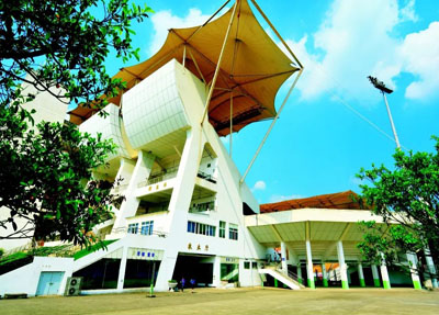 学校建筑.jpg 学校建筑.jpg