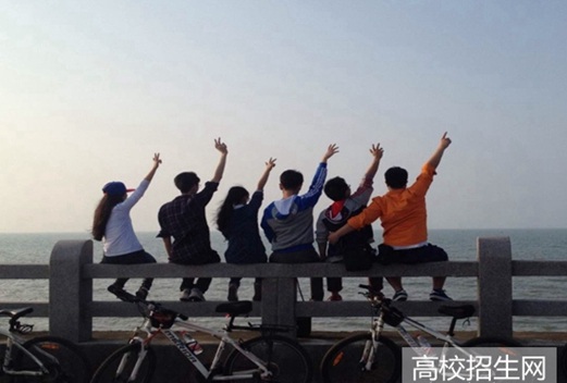 三亚学院图片