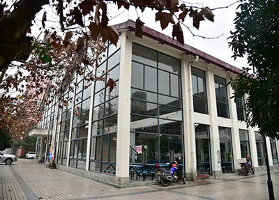 学校食堂.jpg 学校食堂.jpg