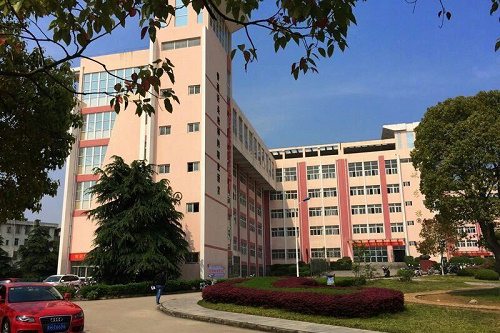 剑阁职业高级中学的乘车路线 剑阁职业高级中学的乘车路线