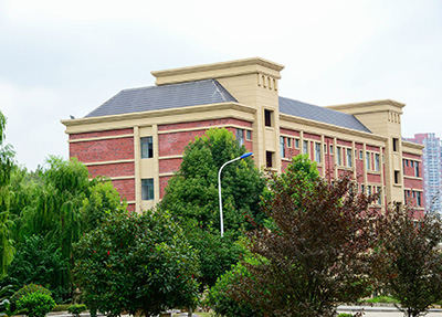 学校建筑.jpg 学校建筑.jpg