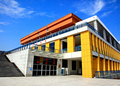 学校大楼.jpg 学校大楼.jpg