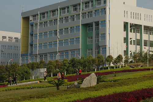 大竹县职业中学的联系方式 大竹县职业中学的联系方式