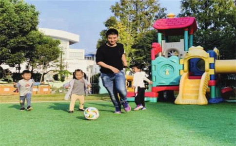 要想成为优秀的幼儿教师有哪些硬性从业要求？