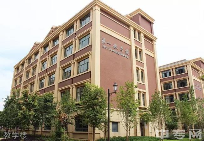 昆一中度假区分校(金岸中学)教学楼