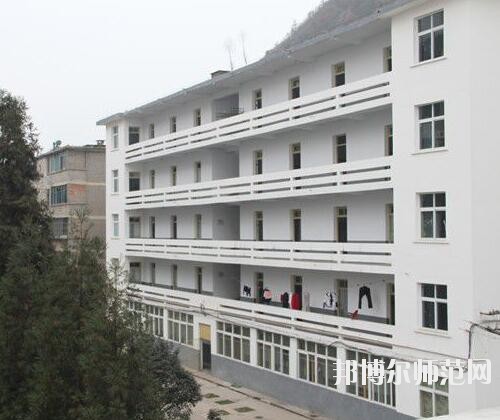 六盘水民族职业技术幼儿师范学校地址在哪里