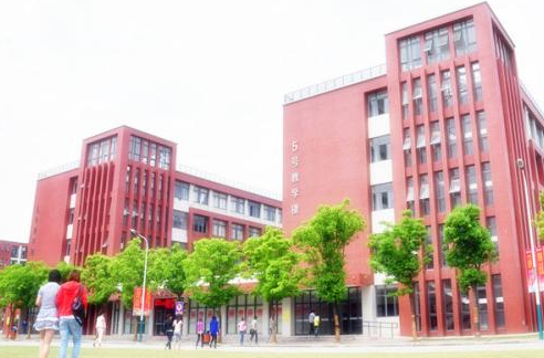 成都职高校园3+2排名大齐