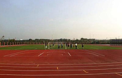  四川省德阳市中江实验中学是民办学校还是公办学校？