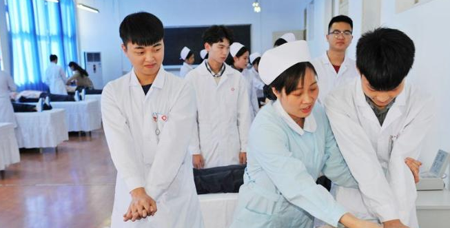 成都的卫校哪一个最好