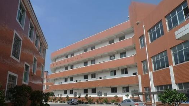 四川哪一个职业校园最好