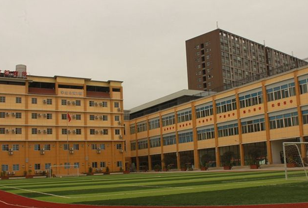  成都市育华职业学校有什么优势