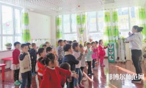 唐山2020年男生在幼师学校学什么好