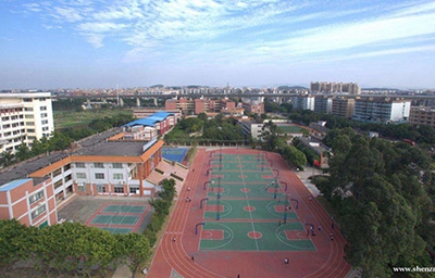  成都铁路卫生学校是民办学校还是公办学校？