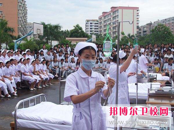 宝鸡2020年卫校适合女生学吗