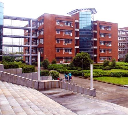 成都市建筑学校的独特育人模式?