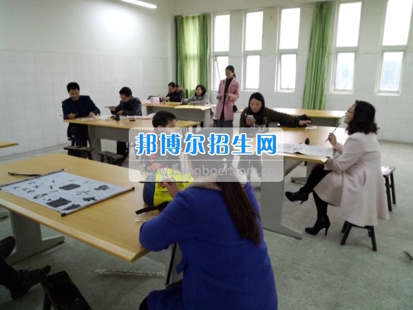 四川省宜宾市南溪区职业高级中学校广泛开展教职工兴趣班活动