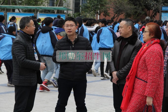 成都市教育局对四川省简阳市高级职业中学进行开学工作检查