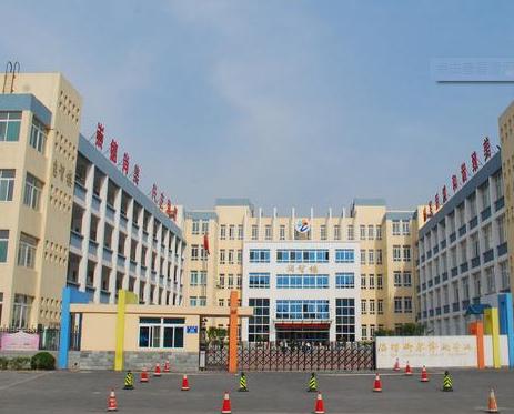 成都市中心航空学院如何