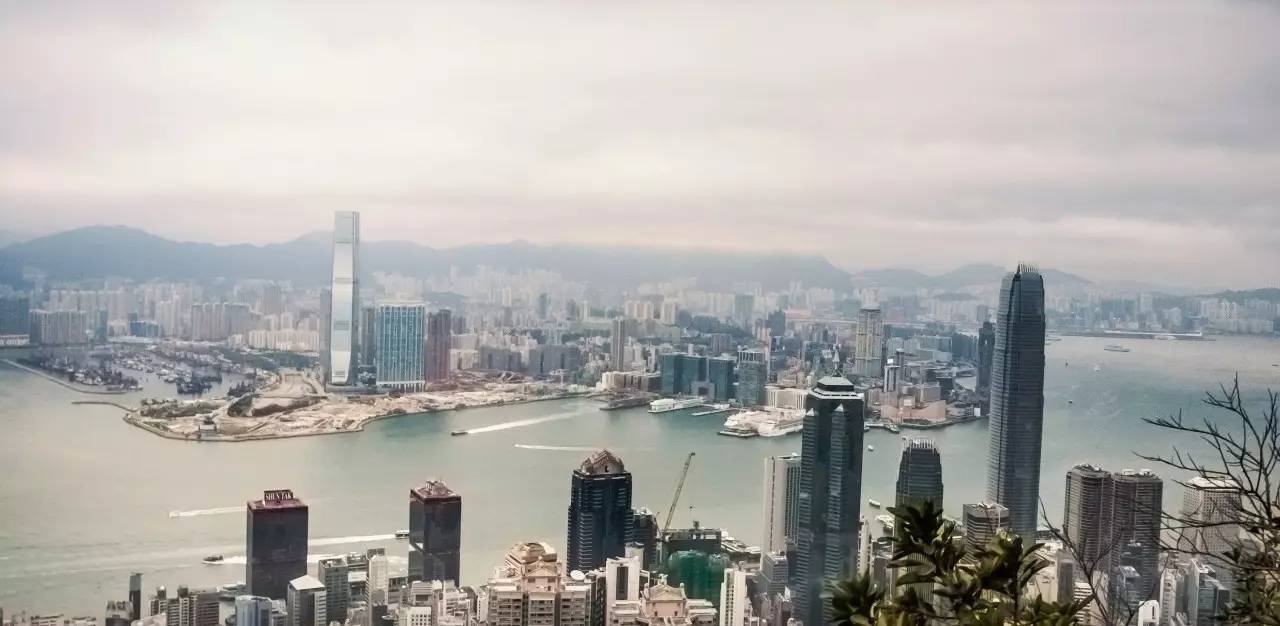 å­¦æ ¡ç¯   é¦æ¸¯é¢æ ¡qsæåè¡¨ç°åºè²,æå¨çå¯ä¸æ¥æ5æç¾å¼ºå¤§å­¦åå¸   ä¸ç´ä»¥æ¥,é¦æ¸¯é½æ¯å½åå­¦å­çå­¦