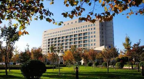 â²ä¸åè´¢ç»å¤§å­¦æ ¡å­é£å(å¾çæ¥æºäºç½ç»)