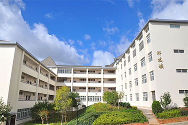 昆明市山东师范大学安宁华清中学招生简章