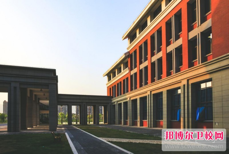 厦门医学高等专科学校2020年招生办联系电话